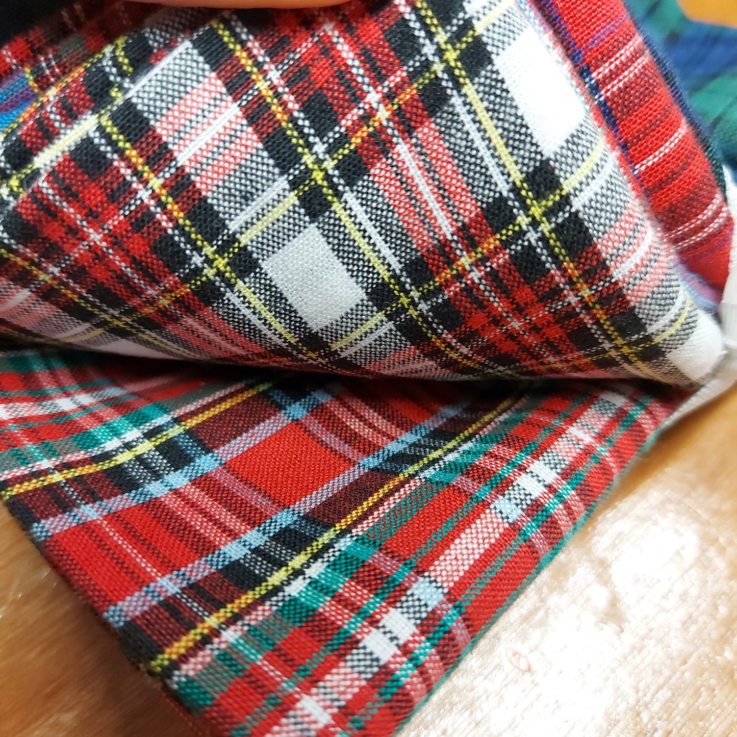 Traditional Tartan  Christmas 5pc FQ Bundle 100% Cotton,  Festive Tartan