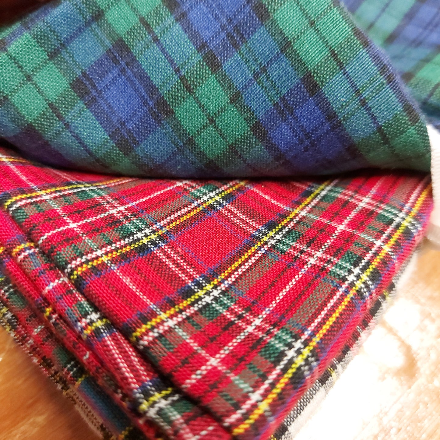 Traditional Tartan  Christmas 5pc FQ Bundle 100% Cotton,  Festive Tartan